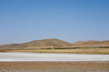 Tuz gölü manzarası. Turist eğlencesi. Çöl manzarası.
