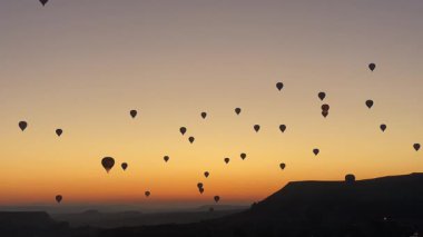 Balonlar gökyüzü manzarası. Sıcak hava balonları. Yüksek kalite 4k görüntü