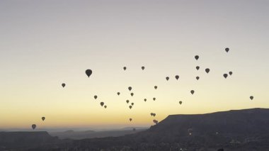 Balonlar gökyüzü manzarası. Sıcak hava balonları. Yüksek kalite 4k görüntü