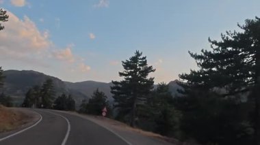 Dağ yolu manzarası. Yüksek kalite 4k görüntü