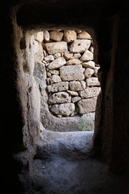 Antik kaya mezarı. Antik kaya mağarası. Tarihi bina. Yüksek kalite fotoğraf