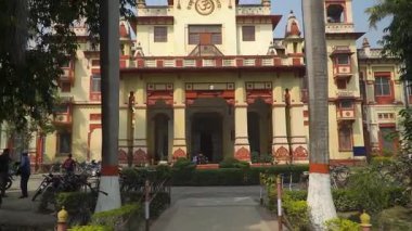 Banaras Hindu Üniversitesi 'nin Varanasi' deki Mimari Mirasını Keşfediyor