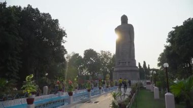 Varanasi, Hindistan 'daki Budizm' in Kutsal Bölgesi Sarnath 'ı keşfedin.