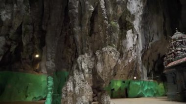 Kuala Lumpur 'daki kutsal Hindu bölgesi Batu Mağaralarını keşfedin.