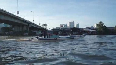 Vietnam 'ın bereketli ortamında Mekong Nehri Deltası' nı tekneyle keşfetmek.