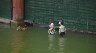 Hanoi 'nin Geleneksel Performansında Vietnam Su Kuklası