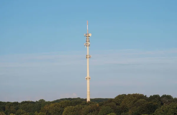 Antena Nadawcza Antena Komunikacja Sprzęt Połączenia Satelitarnego Łączność Satelitarna — Zdjęcie stockowe