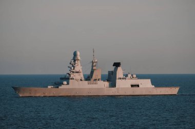 Denizde atış talimi. Denizdeki askeri tatbikatlar. Denizdeki savaş gemisi. Karşılık Kuvveti İşlemleri.