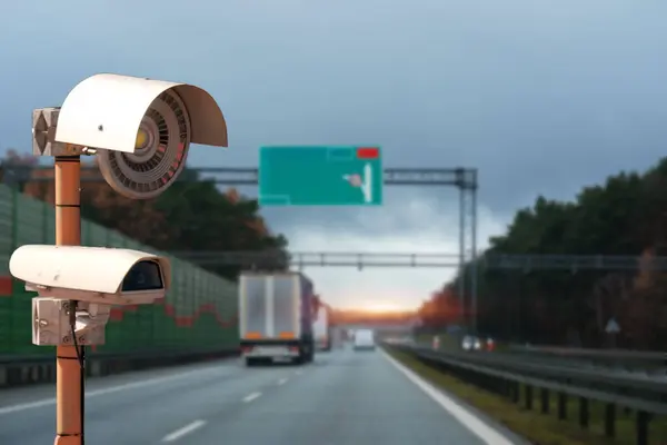 Radar Wykrywanie Ruch Zasady Prędkość Ograniczenie Naruszenie Kara Lane Znak — Zdjęcie stockowe