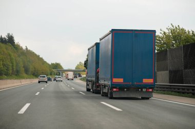 Multimodal Dağıtım Teslimat Kargo Kamyonu 