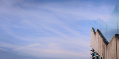 Cam parmaklıklı minimalist Estetik Mimari Detay 