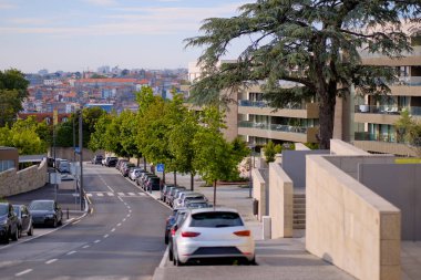 Porto, Portekiz - 20 06 2024: Hilltop Caddesi 'nden Şehir Manzarası