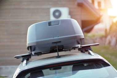 Sunset 'te Araba Çatı Kutusu: A için Verimli Depolama Çözümü