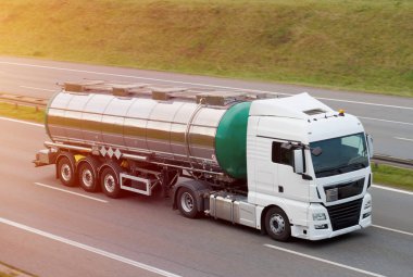 Road Tanker Yakıt Taşımacılığı Termal Yalıtımlı Tank