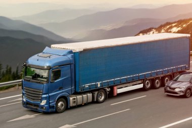Dağlık Bölgelerde Yüksek Kapasite Kargo Taşımacılığı İçin Mavi Uzun Karavan Aracı