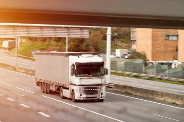 Uzun mesafeli Sürdürülebilir Taşıyıcı Taşıyıcı Açık Boş Karavan Kamyonunda