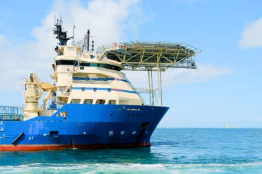 DP3 Kablo Döşeme Gemisi Helideck ve Açık Deniz Yenilenebilir Enerji Projeleri için Crane