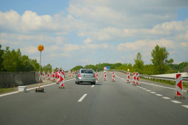 Yazın Yol Yapımı Engelleri nedeniyle Geçici Otoyol Şeridi Vardiyası