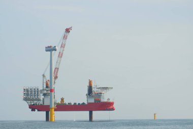 DP3 kendinden tahrikli Jack Yükleme Gemisi Offshore Rüzgar Türbininde Bağlama Bıçakları, Rüzgar Çiftliği İnşaatı