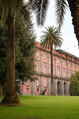 Capodimonte Müzesi 'nin binası. Yan görünüm.