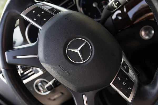 Logo Mercedes Benz Volante — Foto de Stock