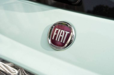 Tarragona, İspanya - 29 Ekim 2022: Fiat logosu.
