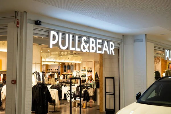 Tarragona Spain February 2023 Pull Bear Fashion Store — Foto de Stock