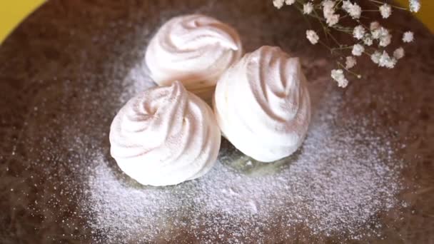 Delicious White Marshmallow Plate Powdered Sugar Decorated Flowers — Stock Video