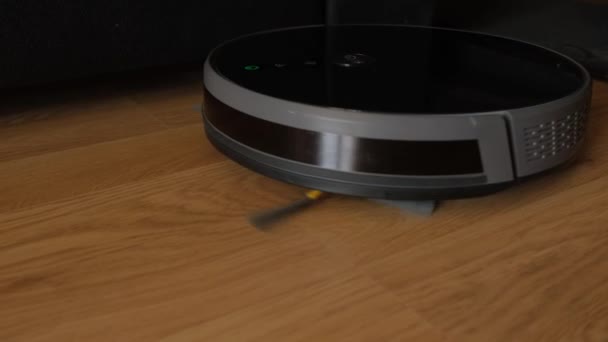 Robots Vacuums Cleaners Carpet Living Room Cleaning Pet Hair Dust — Stock Video
