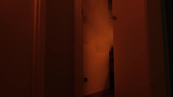 Fire Apartment Smoke Room Smoke Apartment Door — Stock Video