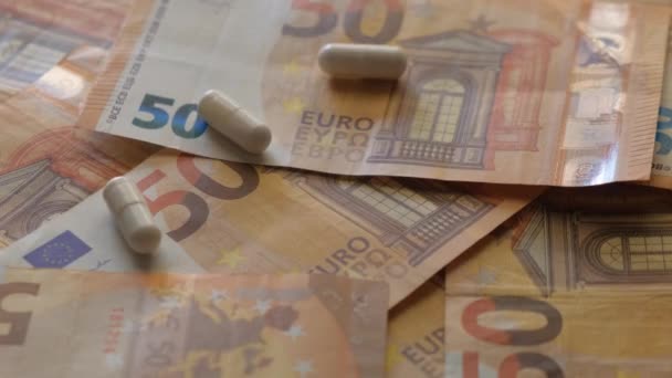 Eurosedlar Bakgrunden Det Finns Vita Piller Begreppet Läkemedelsföretag Att Tjäna — Stockvideo