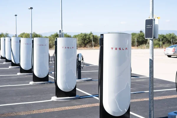 타라고나 스페인 2023년 27일 자동차 충전소 Tesla Supercharger — 스톡 사진