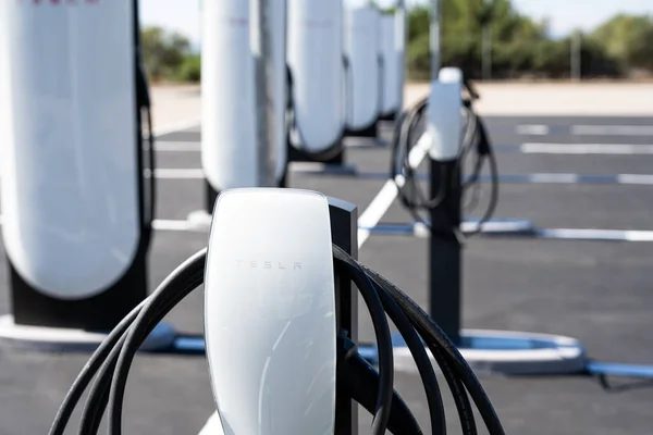 타라고나 스페인 2023년 27일 자동차 충전소 Tesla Supercharger — 스톡 사진