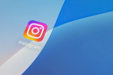 Kyiv, Ukrayna - 12 Haziran 2025: Ekran akıllı telefonundaki Instagram simgesi mobil uygulaması