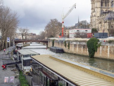 Notre Dame Katedrali onarımda, Paris, Fransa.
