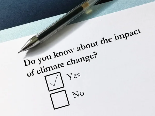 Eine Person Beantwortet Fragen Zum Klimawandel Weiß Die Auswirkungen Des — Stockfoto
