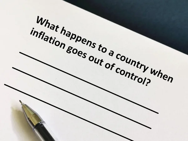 Один Человек Отвечает Вопрос Инфляции Думает Происходит Страной Инфляция Выходит — стоковое фото