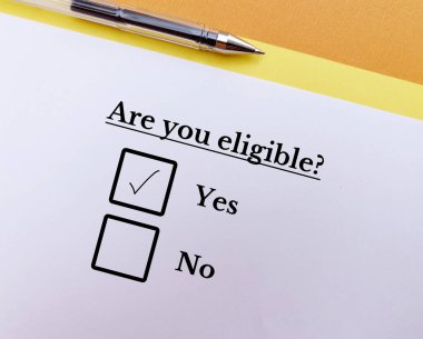 One person is answering question. He thinks he is 