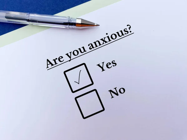 One Person Answering Question Thinks Anxious — Stock Photo, Image