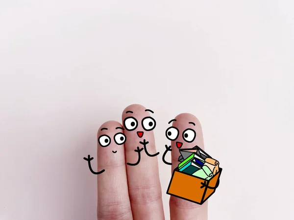Три Пальца Украшены Три Человека Один Недавно Присоединился Компании — стоковое фото