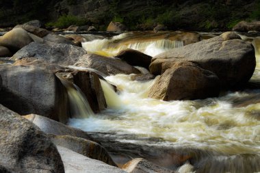 Orin Falls: Wissataquoik Nehrinde Görkemli Şelale
