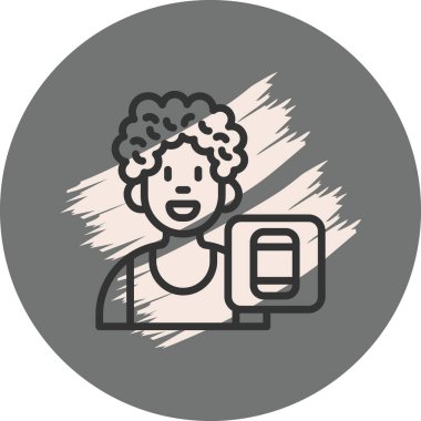 Gülümseyen kişi elinde akıllı telefon aygıtı tutuyor