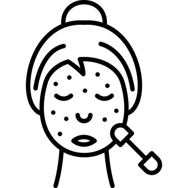 Yüzüne cilt bakımı uygulayan kadın