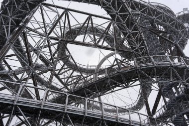 Dolni Morava, Çek Cumhuriyeti - 16 Şubat 2025: Sky Walk. Dolni Morava 'daki yeni gözlem kulesinin açılışı. Yüksek kalite fotoğraf