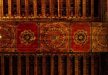 Meknes 'te Geleneksel Boyalı Tahta Tavan