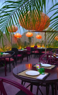 Medine 'nin Kalbinde Romantik Çatı Kaçışı