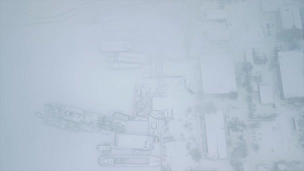 Voando Drone Diretamente Acima Estaleiro Posto Onde Navios Estão Congelados — Vídeo de Stock