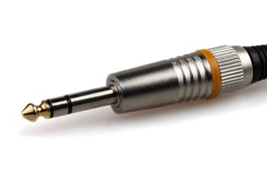 TRS jack dengeli bir ses kablosunu bağlamak için kullanılır.