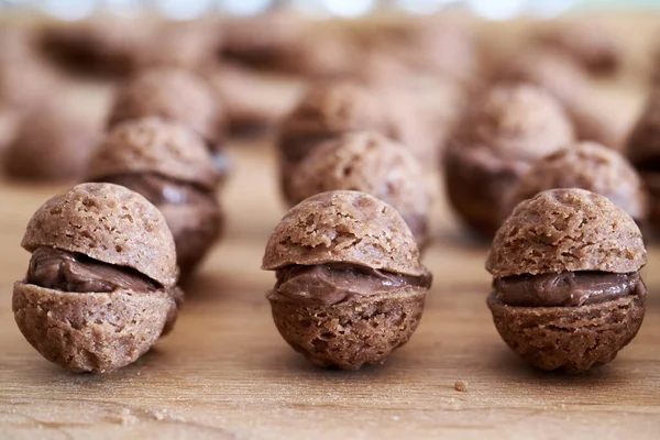 Homemade Brown Christmas Cookies Form Nuts Filled Chocolate Cream — Stock Photo, Image