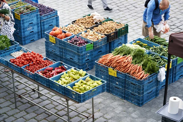 Prague Czech Republic August 2022 People Shopping Naplavka Farmers Market — Stock Photo, Image